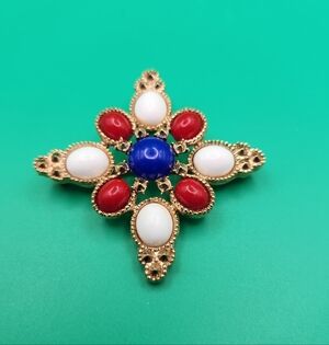 Sarah Coventry Brooch
